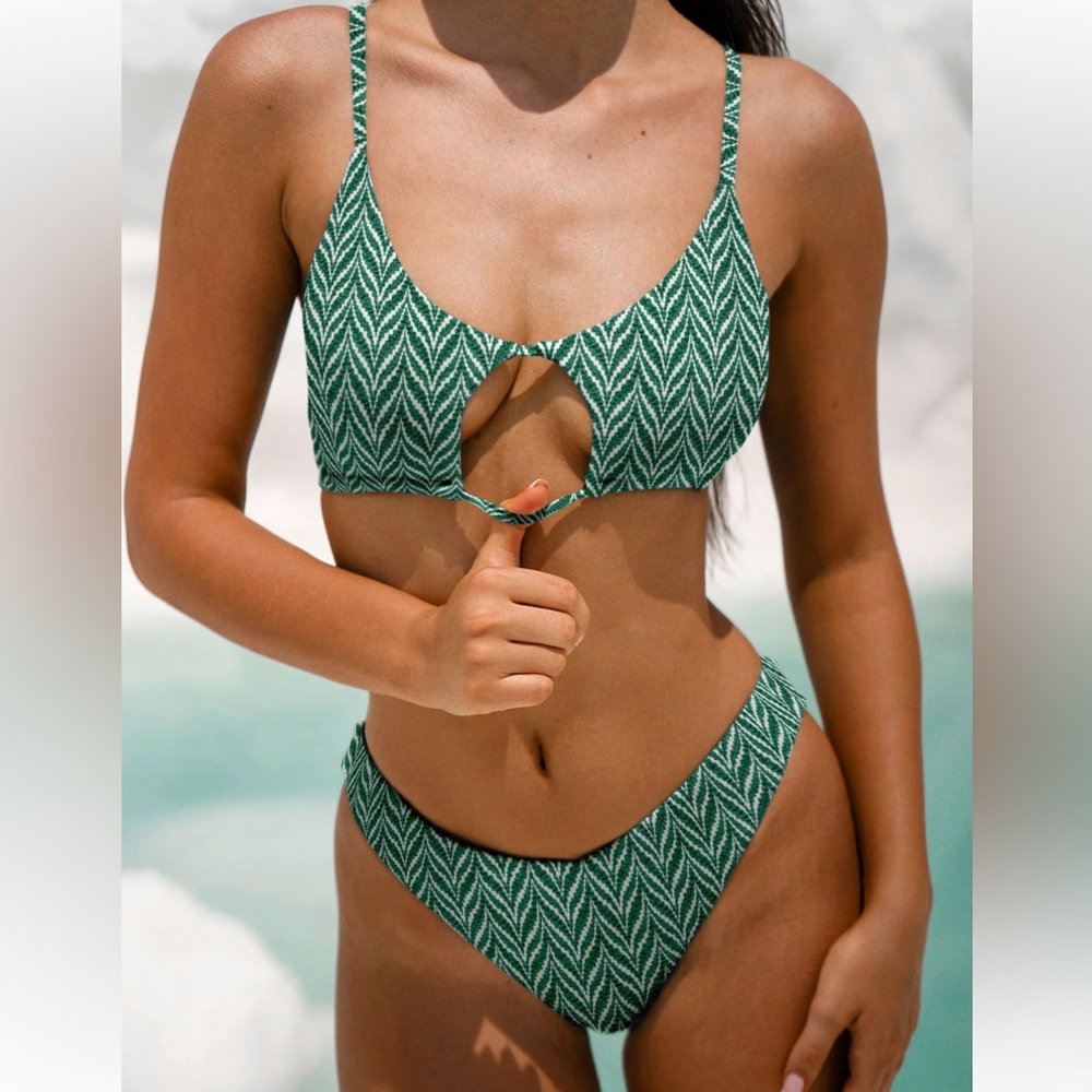 Berlook Green Geometric Textured Cut Out Bikini Set